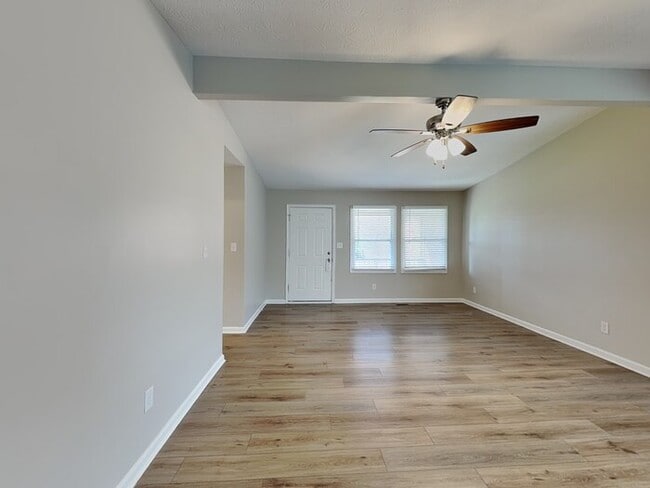 Foto del edificio - 57 Corottoman Ct