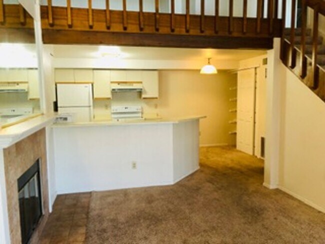 Building Photo - 2bd/2ba with Loft in South Boulder