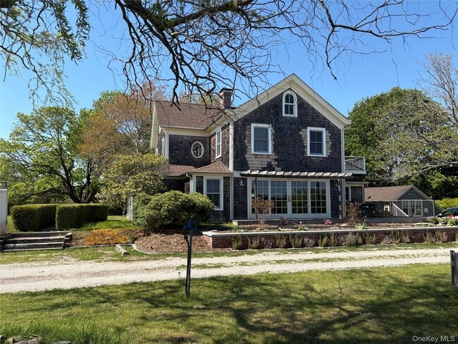 Building Photo - 184 Twomey Ave
