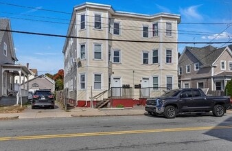 Building Photo - 109 Pocasset Ave