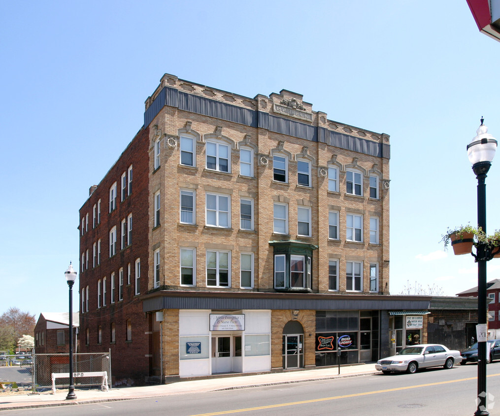 Foto del edificio - 168-172 Arch St