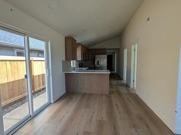 Foto del edificio - "Charming 3-Bed, 2-Bath Retreat in OR with Cozy 1058 Sq Ft of Comfort!"