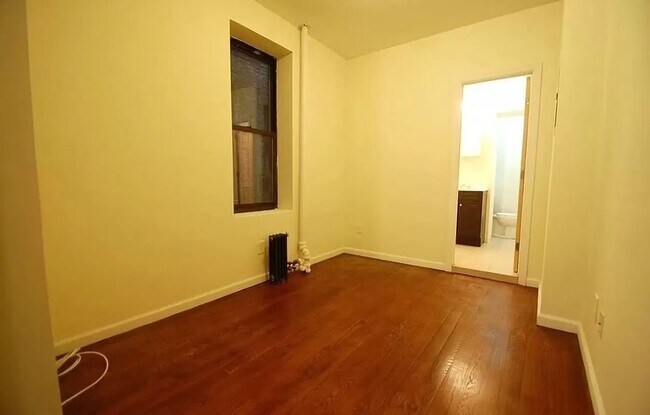 Building Photo - 250 Broome Street