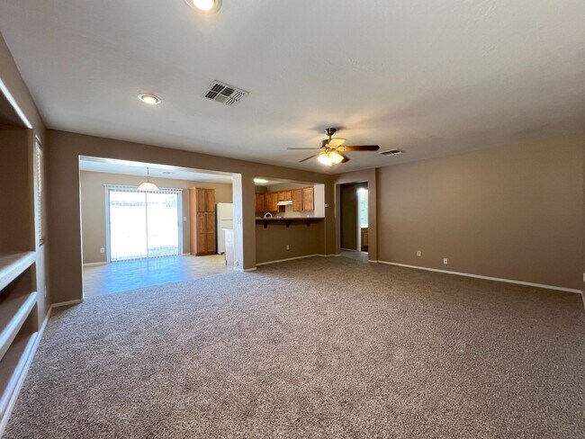 Building Photo - 4 BEDROOM IN DOVE COVE ESTATES WITH NEW CA...