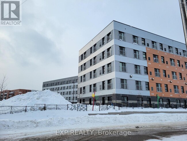 Building Photo - 75 Barrie Rd