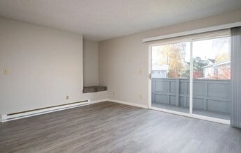 Building Photo - 9550 SW Washington Dr