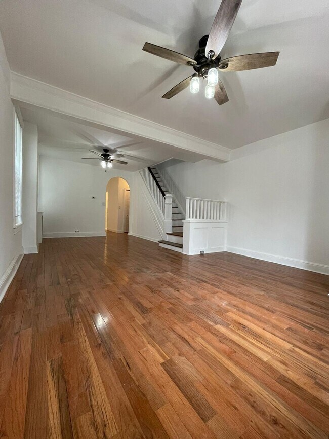 Building Photo - 3885 Manayunk Ave