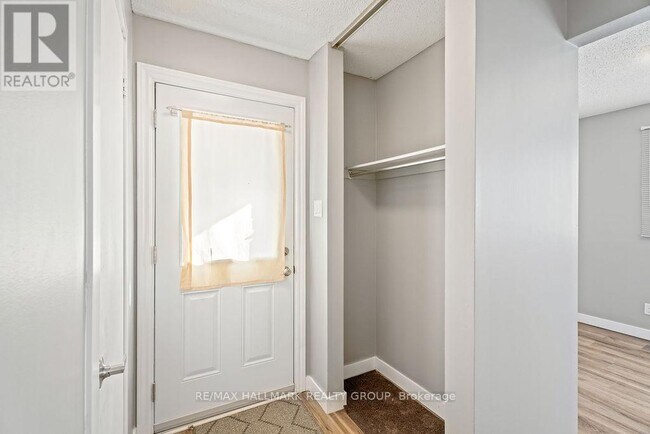 Photo du bâtiment - 2276 Orient Park Dr