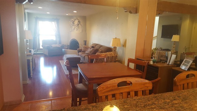 Building Photo - 1452 Avenida de Las Americas