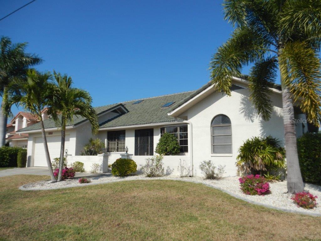Primary Photo - 1018 San Mateo Dr