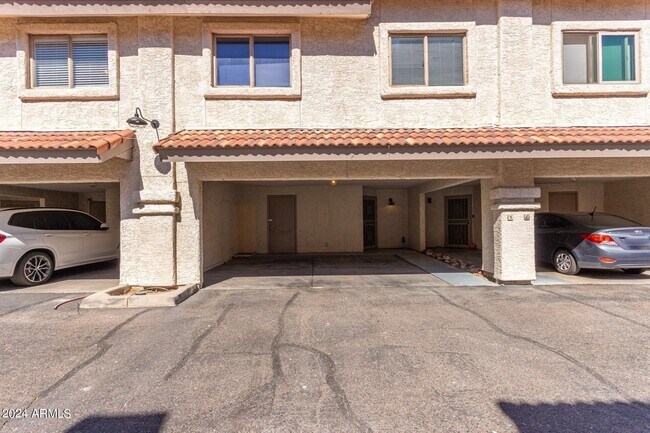 Foto del edificio - 4328 N 36th St