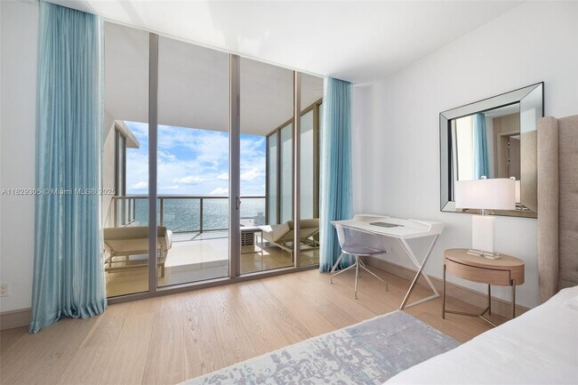 Foto del edificio - 9703 Collins Ave
