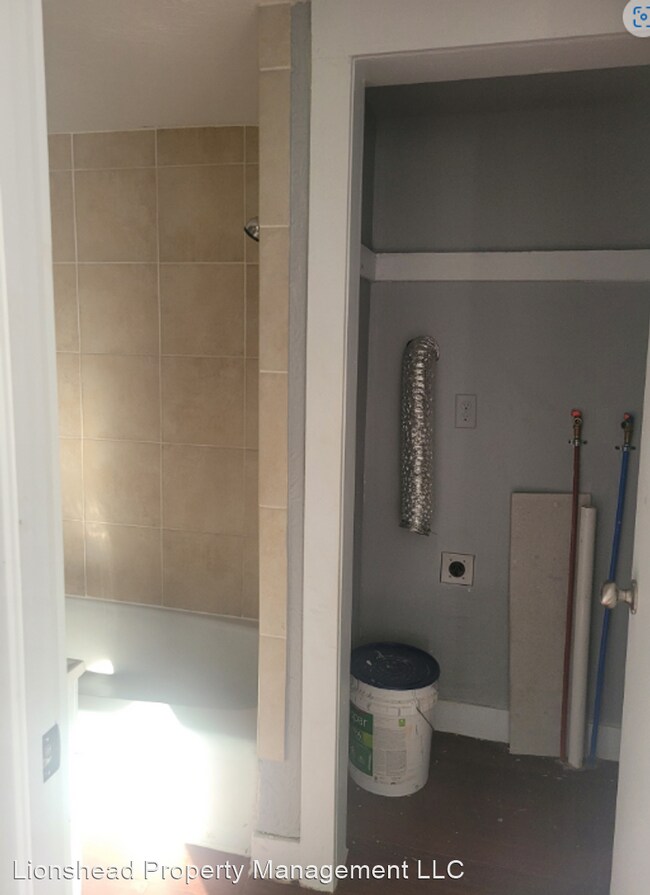 Foto del edificio - 1 br, 1 bath House - 1519 NW 22nd St