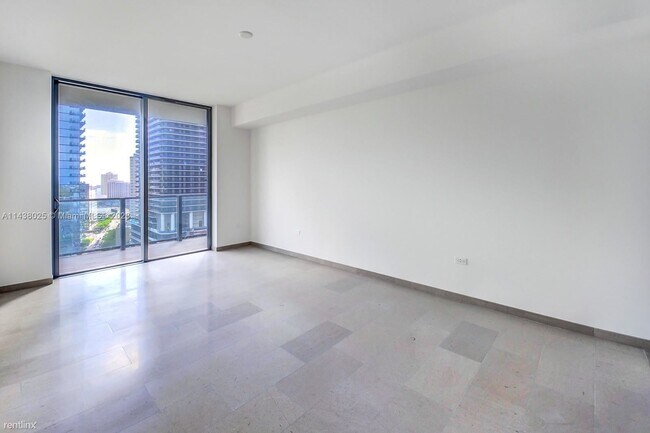 Foto del edificio - 2 br, 2 bath Condo - 88 SW 7th St Luxury r...