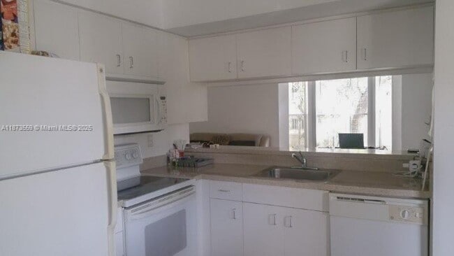 Foto del edificio - 3204 Glenmoor Dr