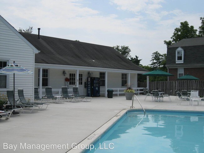Building Photo - 371 Homeland Southway