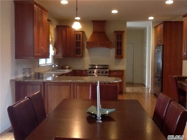 Foto principal - 561 Pulaski Rd