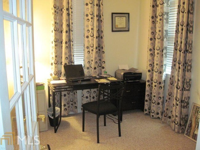 Foto del edificio - 2345 Barrett Cottage PIace