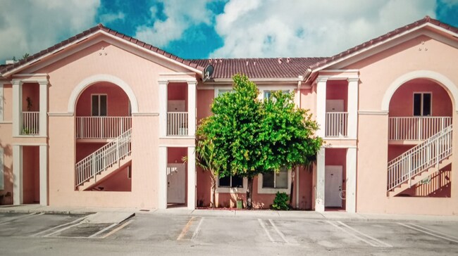 Building Photo - 17800 NW 73rd Ave