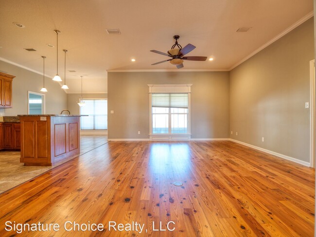 Building Photo - 4 br, 2 bath House - 519 Stagecoach Trail