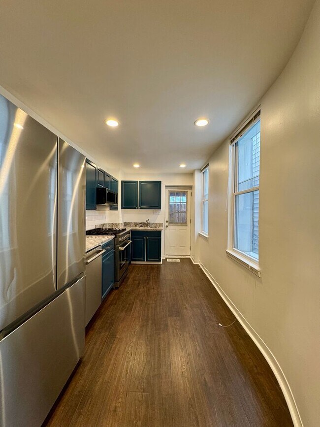 Building Photo - Charming 2 Bedroom/ 2 Bathroom Townhome in Riverside neighborhood, MD!
