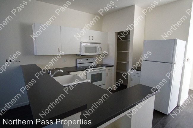 Building Photo - 6262 Woodrow Bean Transmountain Dr