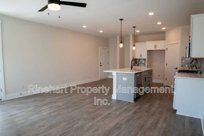 Building Photo - 519 Harjo Dr