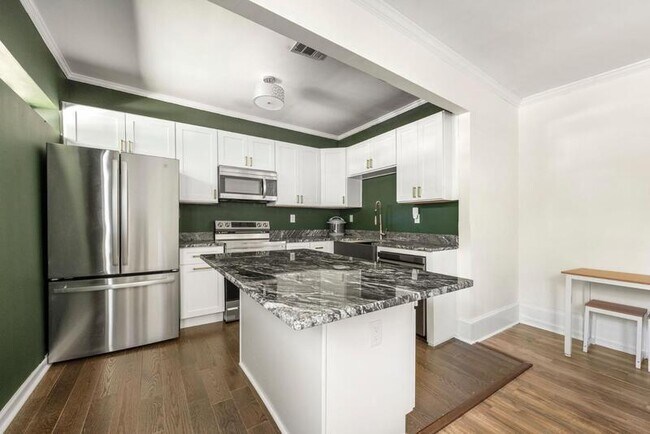 Foto del edificio - 1612 Olympian Cir SW