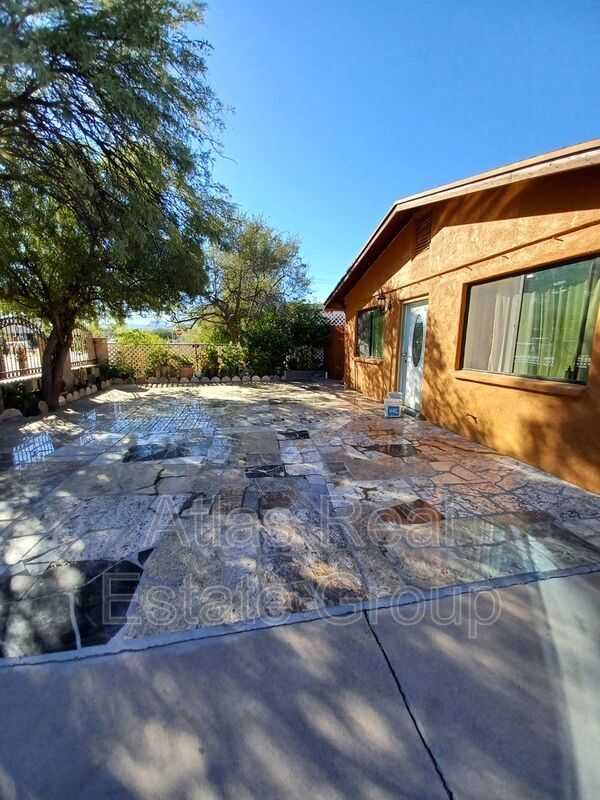 Primary Photo - 1354 W Sonora St