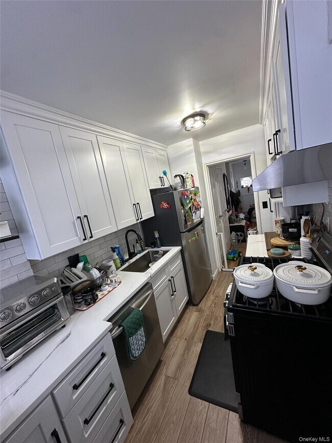 Foto del edificio - 615 Bronx River Rd