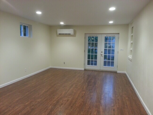 Espacio de estar/dormitorio - 17 Larry Plz