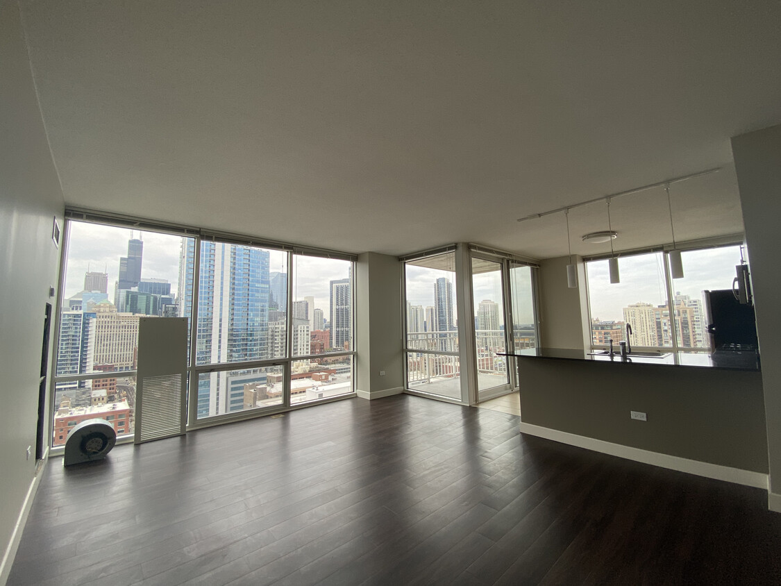 Foto principal - 702 N Wells St