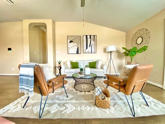 Foto del edificio - 11235 Silver Rose