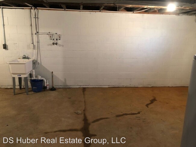 Building Photo - 2 br, 1 bath House - 634 Charles St