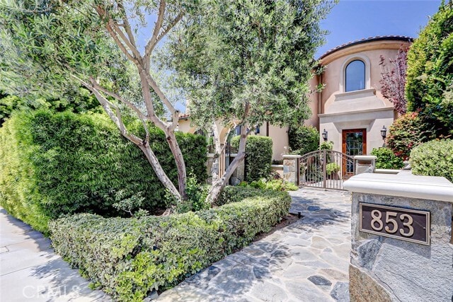 Building Photo - 853 6th St