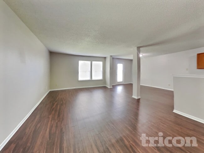 Building Photo - 2720 Redland Ln