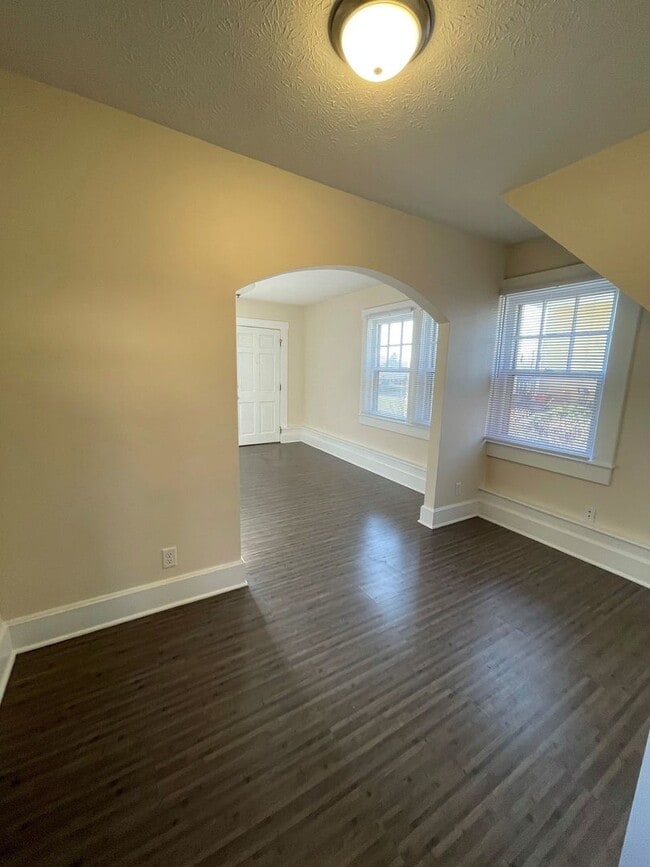 Building Photo - 2502 Tytus Ave
