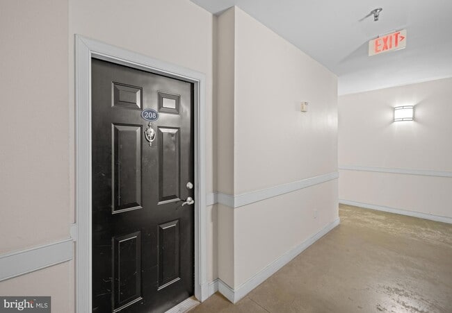 Building Photo - 12905 Centre Park Cir