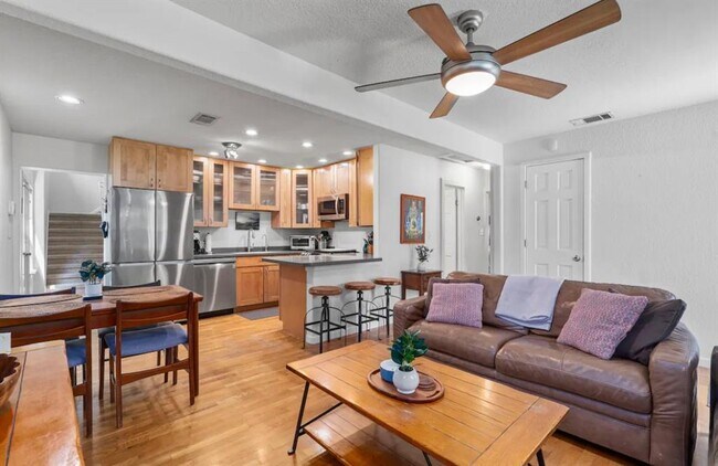 Foto del edificio - 2102 Peach Tree St