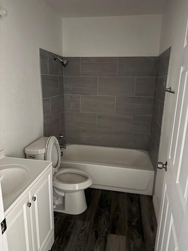 Foto del edificio - 319 E 29th St