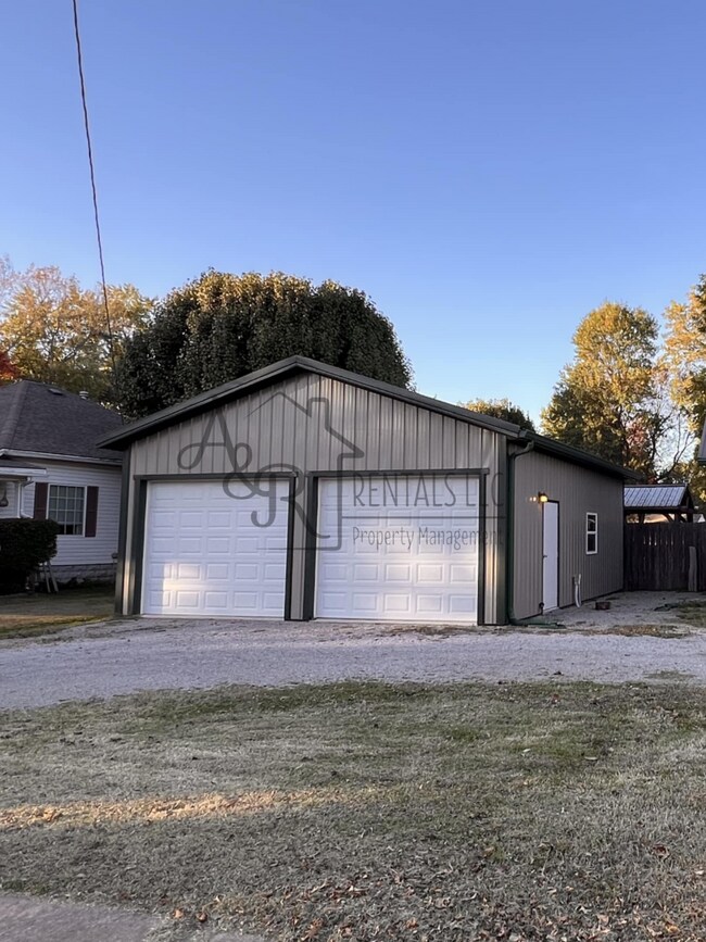 Foto del edificio - 204 W Leighton St