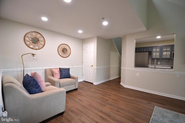 Foto del edificio - 6610 Lake Park Dr