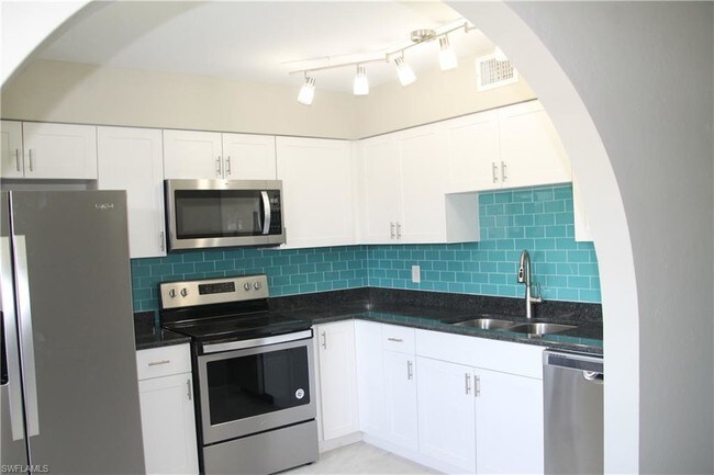 Foto del edificio - 4781 Orange Grove Blvd