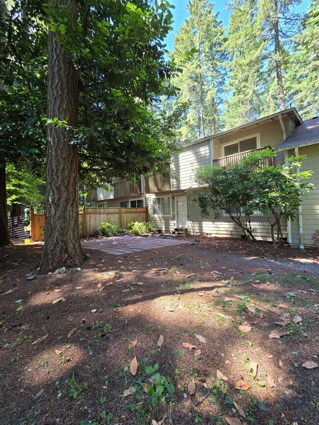 Foto del edificio - Large, Open Concept Gig Harbor Three Bedroom. Available Now!