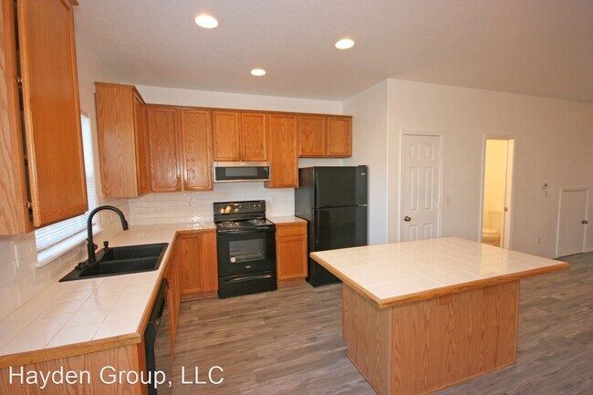 Foto del edificio - 3 br, 2.5 bath House - 18541 SW Takena Ct.