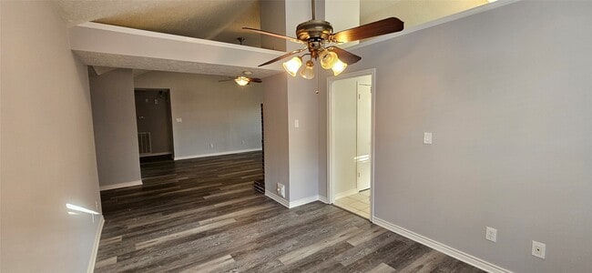 Building Photo - 4027 Avanti Dr