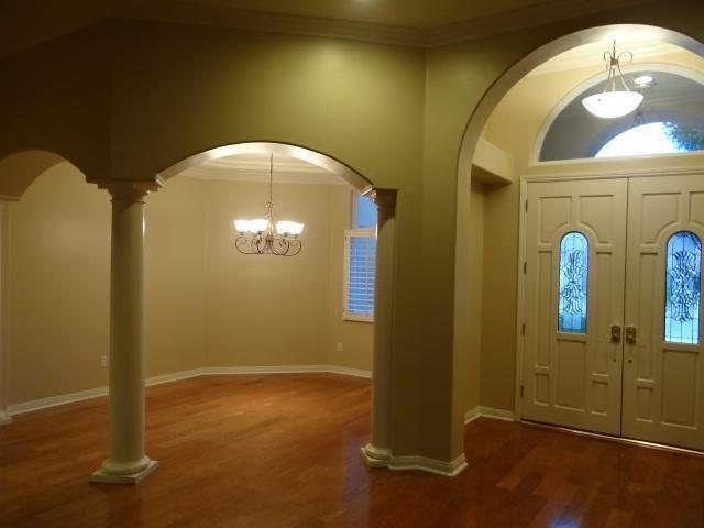 Building Photo - 11117 Torbay Dr