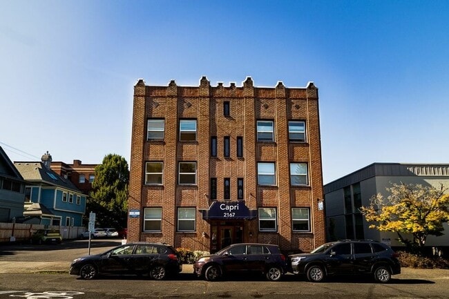 Capri Apartments - Portland Oregon - Capri Apartments