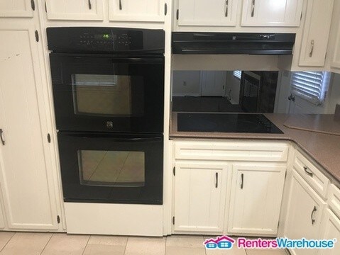 Building Photo - PENDING APPLICATIONS  4/3 $1250!!!