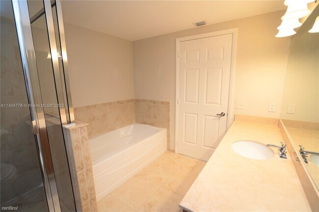 Foto del edificio - 2 br, 2.5 bath Condo - 1300 Ponce de Leon ...